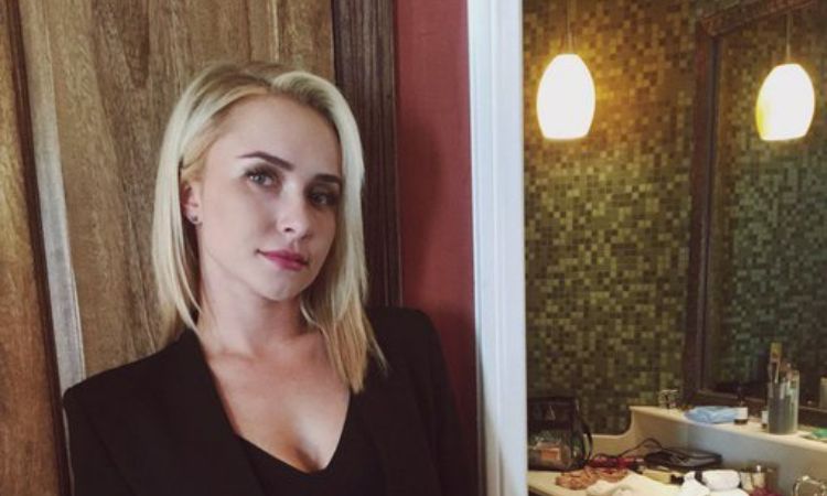 Kaya Evdokia Klitschko's mother, Hayden Panettiere. 